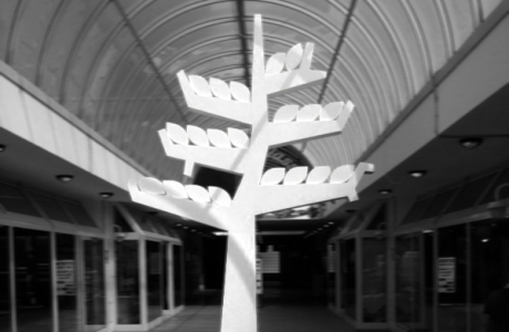 min albero in polistirolo installazione centro commerciale affi verona