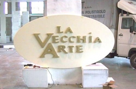 la vecchia arte scritta aziendale in polistirolo 2